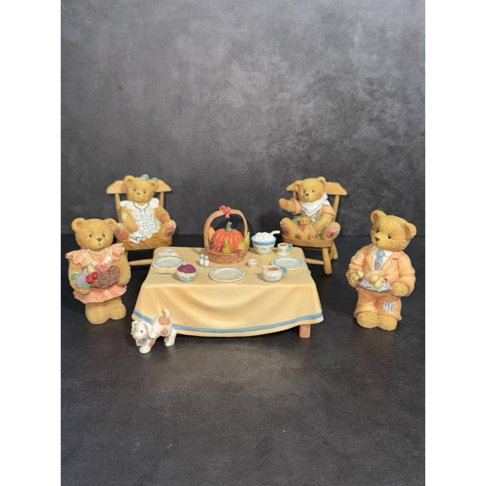 Cherished Teddies "Family Thanksgiving" Collector Set #175560 Retired 96' W. Box